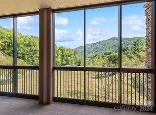 1650 Country Club Dr APT 202C, Maggie Valley, NC 28751