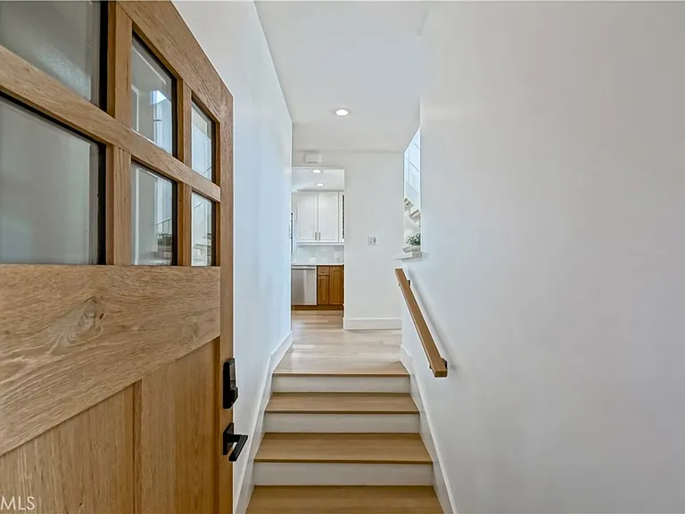 320 Marine Ave — Photo 52