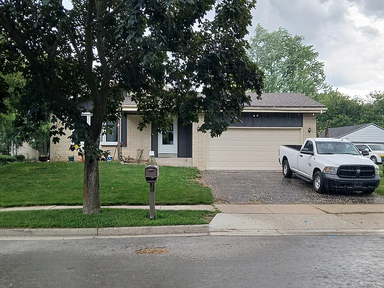 1501 David Ln — Photo 3