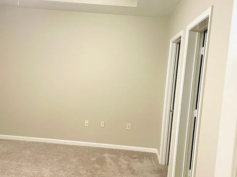 518 Sandringham Dr — Photo 29
