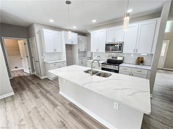 904 Will Scarlet Way, Chesapeake, VA 23322