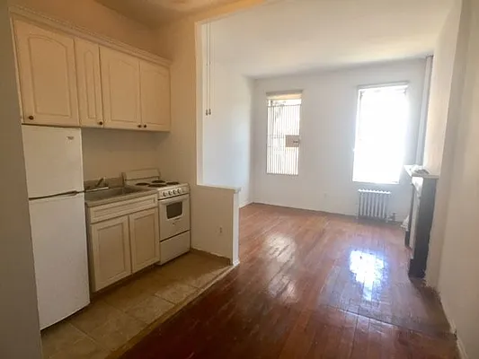 Rented by City Heights Realty | media 27