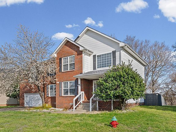 3rd image of 3201 Timberdale Dr