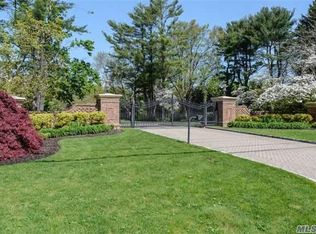 0 Meadow Ln, Glen Head, NY 11545