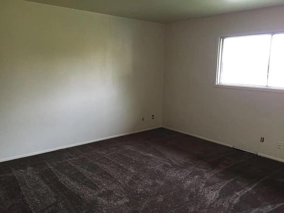 5th image of 8626 N 106th St #4