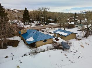 102 Main St, Elk Mountain, WY 82324