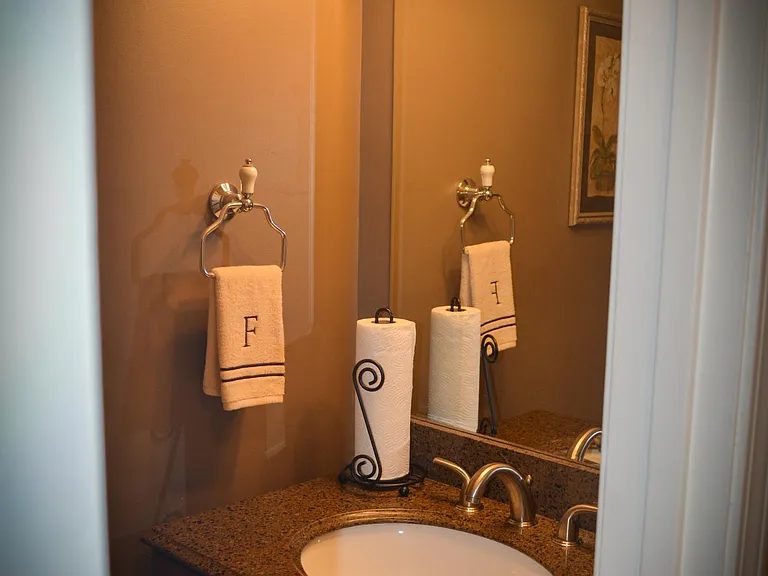 2504 Fair Oak Ct — Photo 11