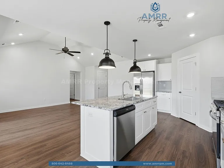 400 Cattleman Ln — Photo 10