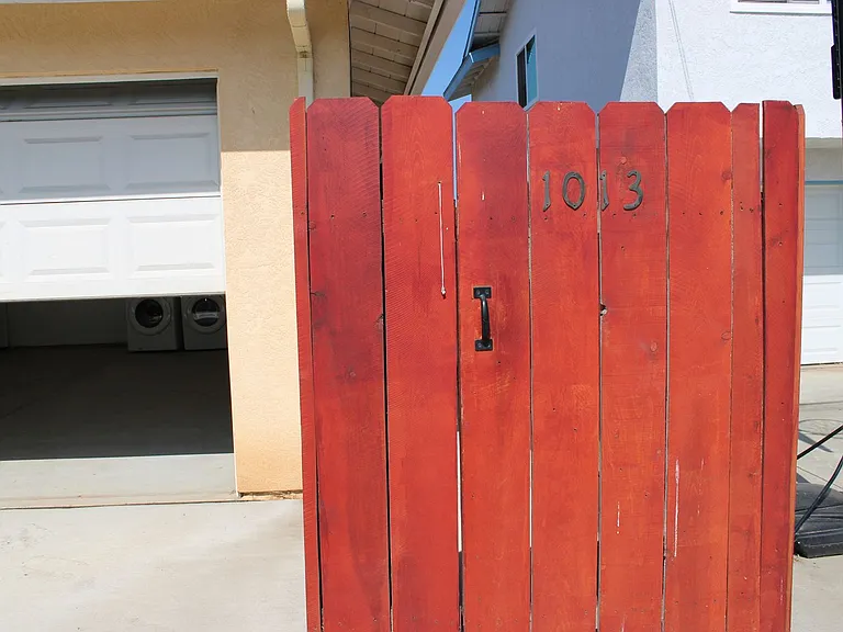1013 Florida St — Photo 31