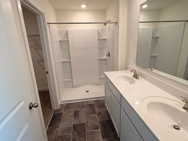 7033 Randleman Dr — Photo 17