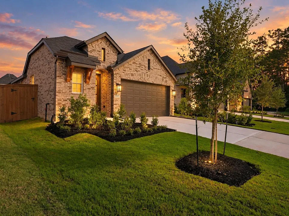 8947 Blackwoods Ct
