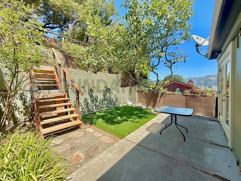 12 Perry Walk — Photo 18