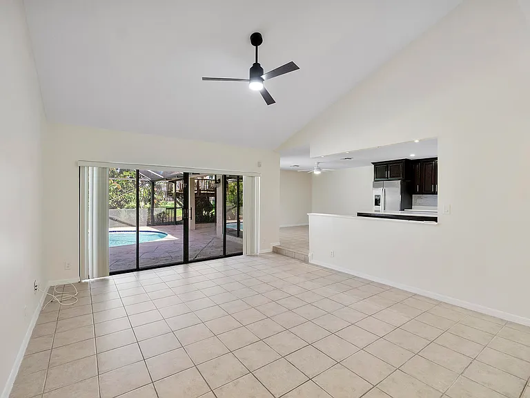 18324 181st Cir S — Photo 7