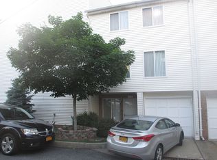 176 Jamie Ln, Staten Island, NY 10312