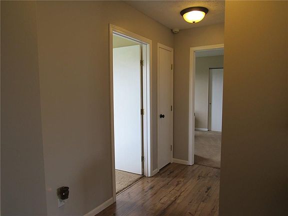 3rd image of 3264 S Urbana Lisbon Rd