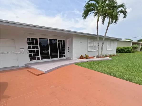 9525 SW 45th St, Miami, FL 33165