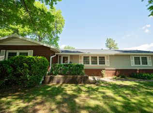 1919 E Shamrock Cir, Springfield, MO 65804