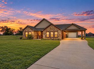 231 Orduna St, Trenton, TX 75490