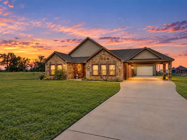 231 Orduna St, Trenton, TX 75490
