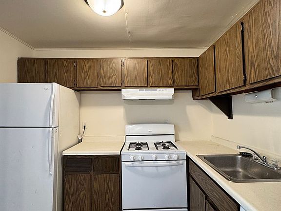 5th image of 1670 Shawano Ave #25
