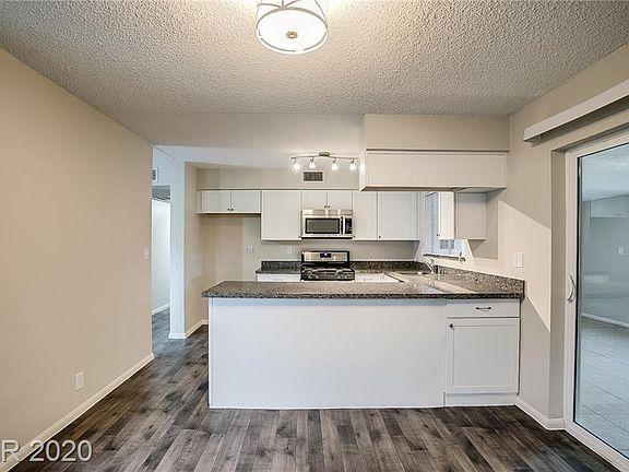 3rd image of 4011 Placita Ave