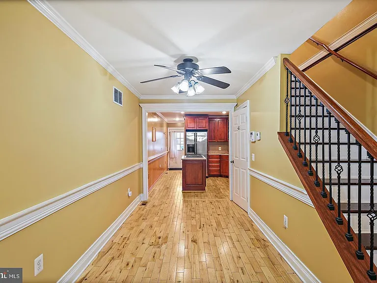 1723 Clarkson St — Photo 6