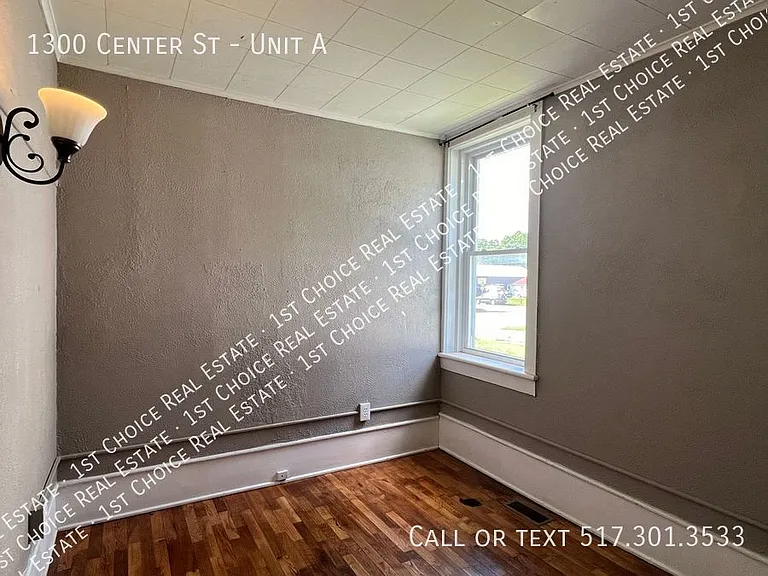 1300 Center St #A — Photo 11