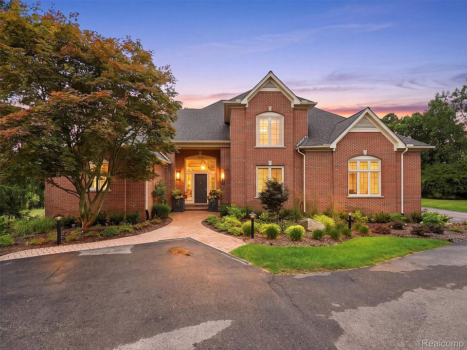 1st image of 3030 W Ridge Ct