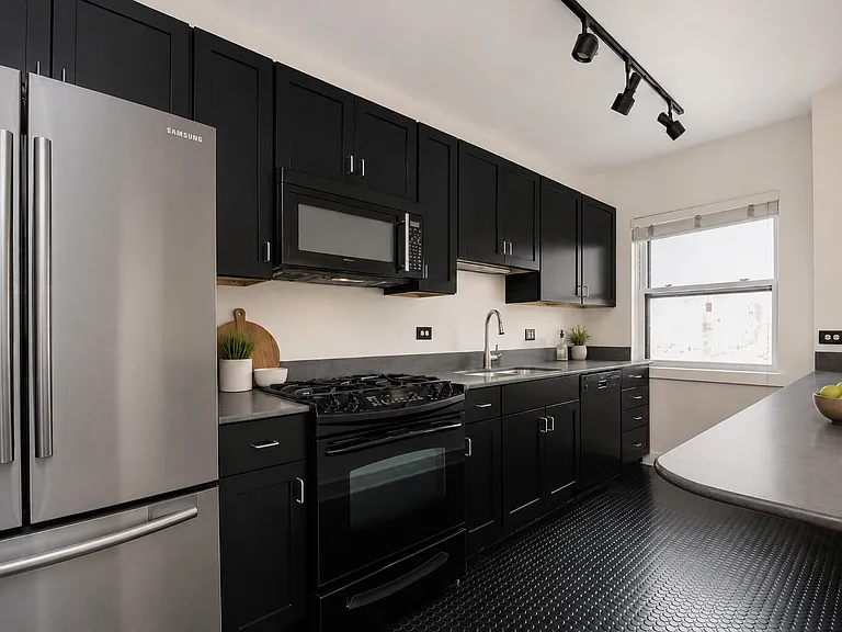4300 N Marine Dr #503 — Photo 6
