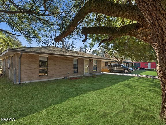 2nd image of 304 Rampart St