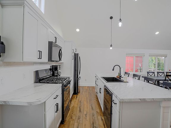 5th image of 8516 Harlow Ave SW