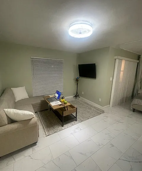 3131 W Cochise Dr — Photo 5