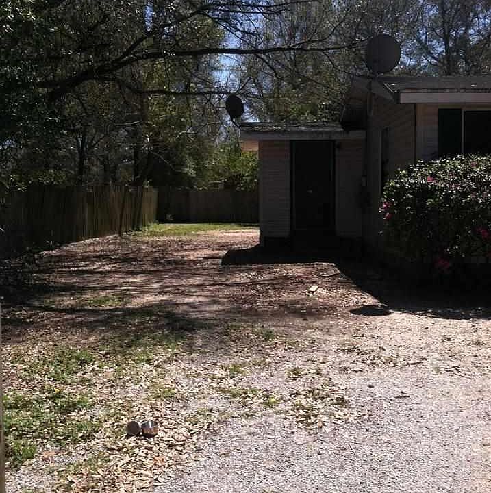 2nd image of 6305 Matador St