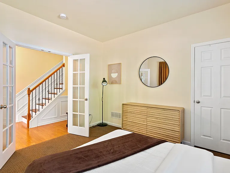 Pecan Knoll Dr — Photo 36