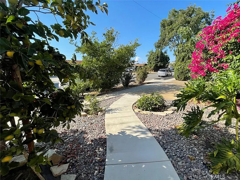 14102 Charloma Dr — Photo 2