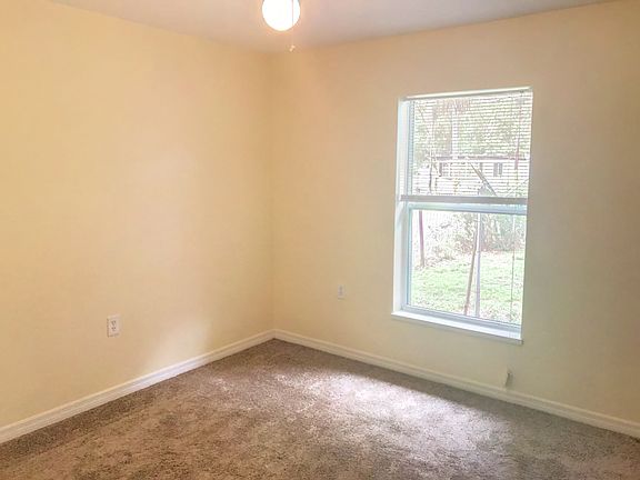4th image of 27233 Walnut Ave