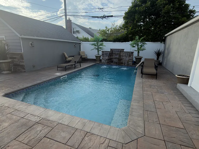 26th Ave — Photo 19