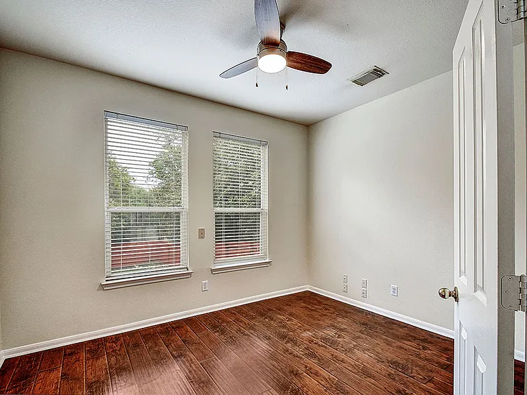 25210 Battle Lk — Photo 16