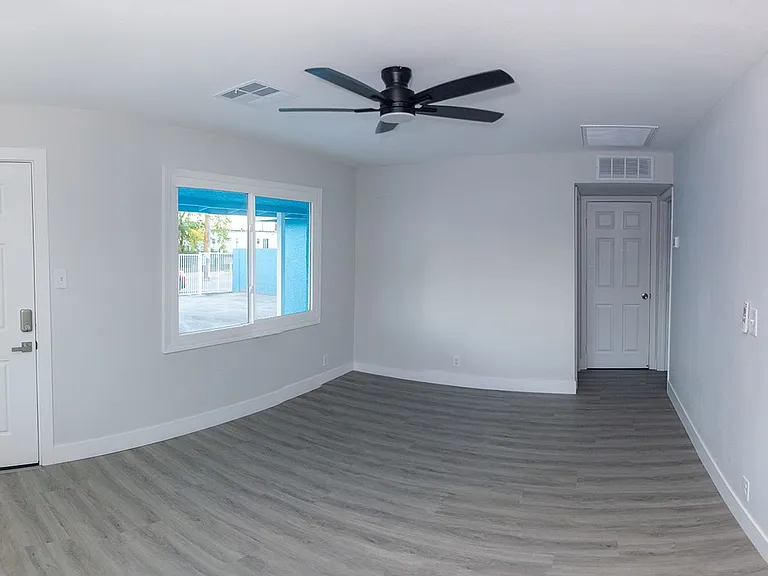 1008 S 3rd St #3 — Photo 5
