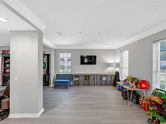 3rd image of 15410 Evergreen Knoll Ln