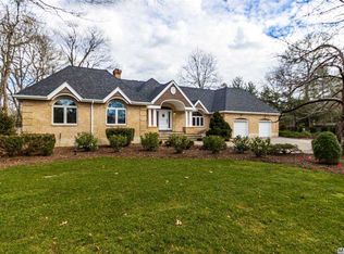 85 Meadowfarm Rd, East Islip, NY 11730