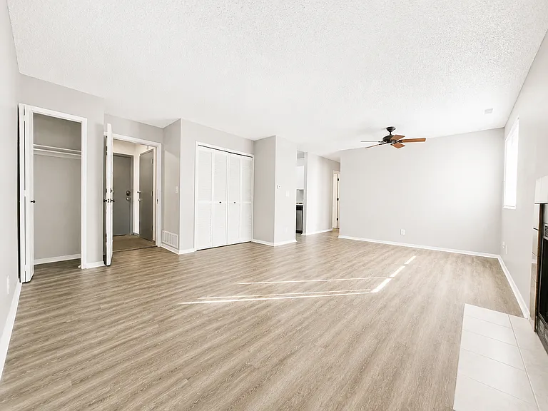 1835 Zebulon Dr #B — Photo 7