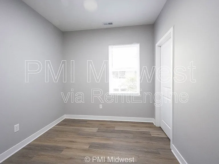 1841 Montcalm St #B — Photo 16