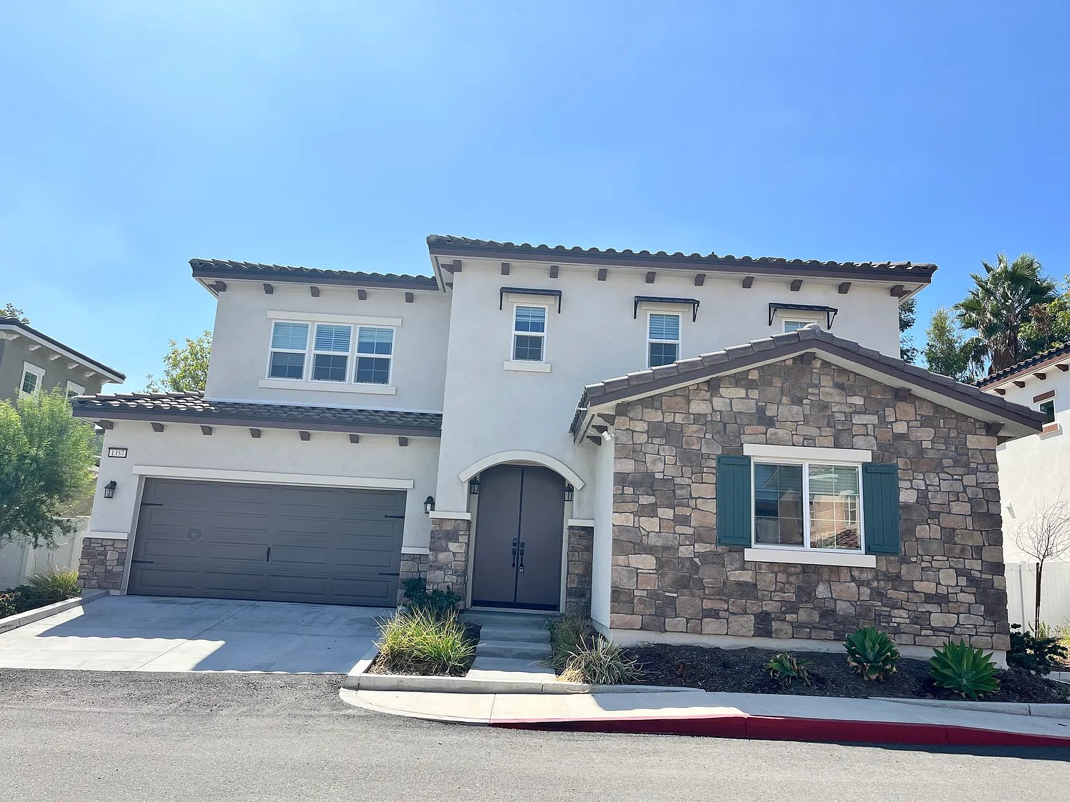 4 bed, 3.5 bath, 2627 sqft, $5,000 — Photo 1