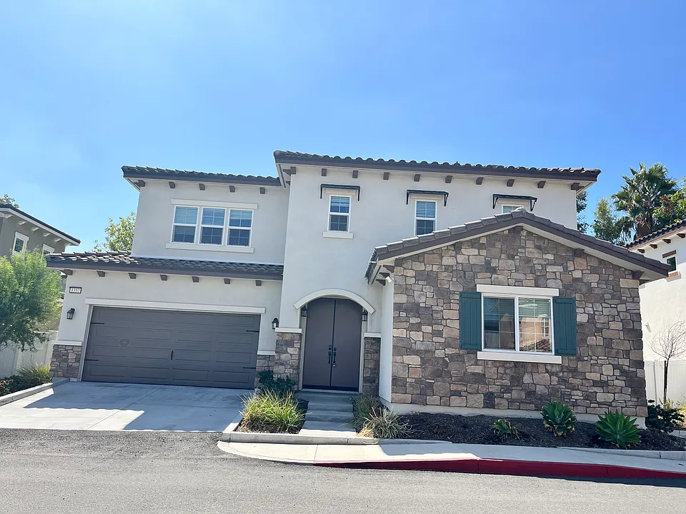 1357 Point Loma Pl