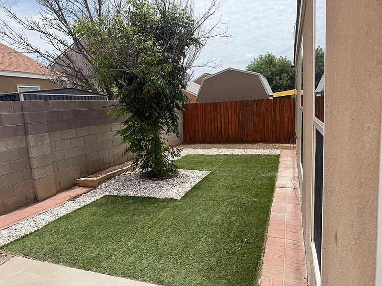 10632 Stanley Dr NW — Photo 15