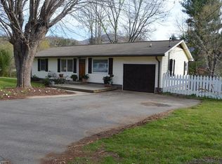 50 Joyce St, Clyde, NC 28721