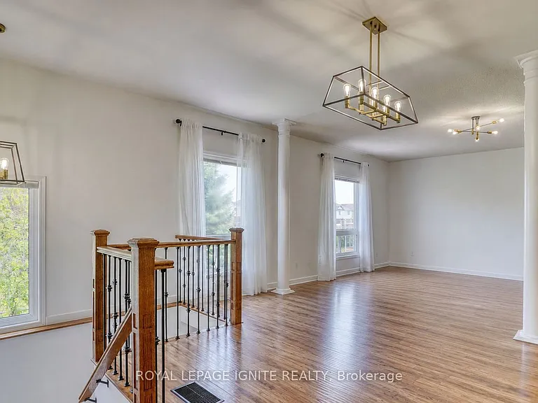604 Woodmount Cres — Photo 7