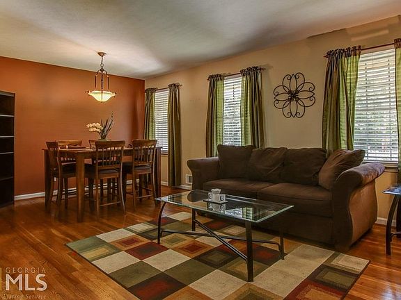5th image of 2779 Davidson Dr