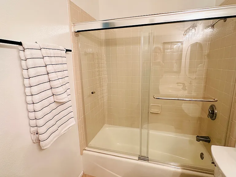 8811 Gilman Dr #D — Photo 20